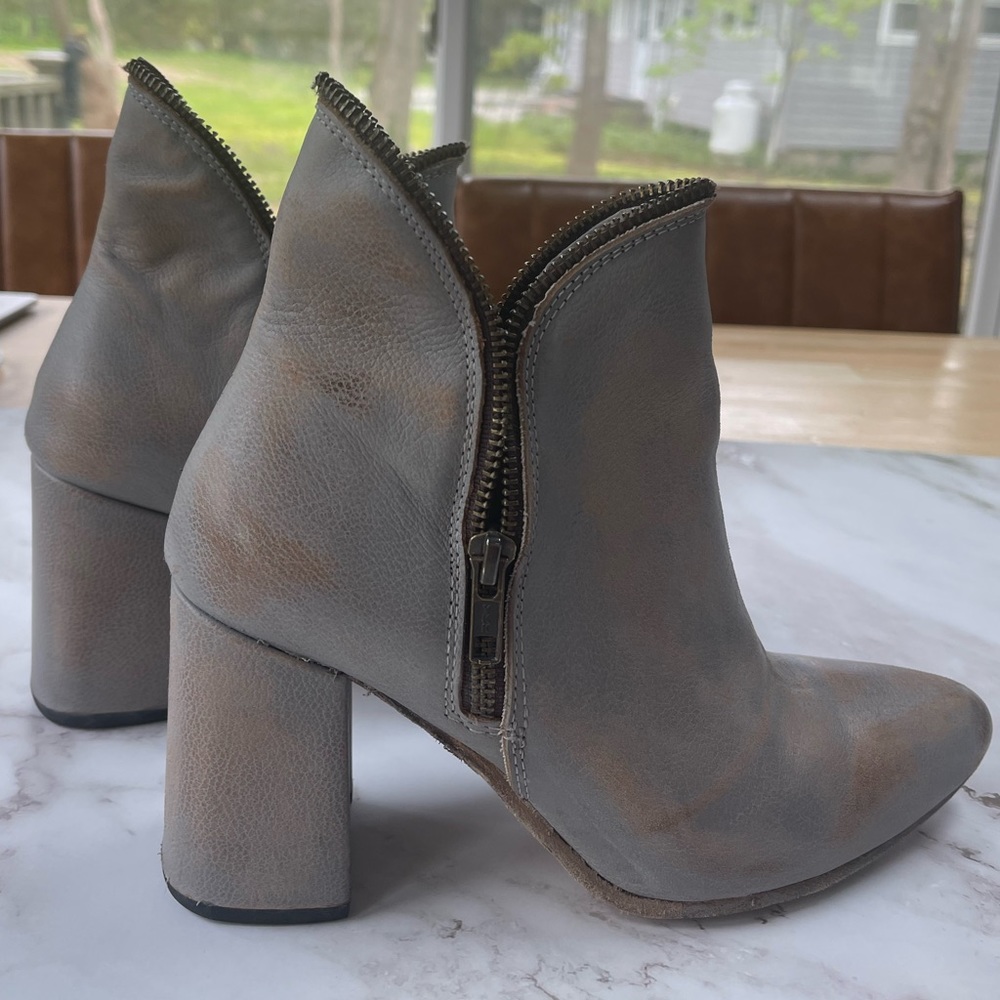 FREEBIRD by Steven | Jaleesa boot in Grey | Size 7